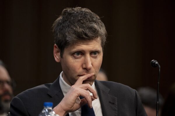 Sam Altman avertizează că utilizarea memoriei RAM pe dispozitivele personale este ineficientă