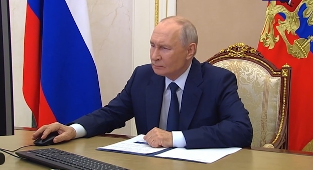Vladimir Putin a votat online de pe un calculator cu Windows neautorizat, conform observațiilor experților