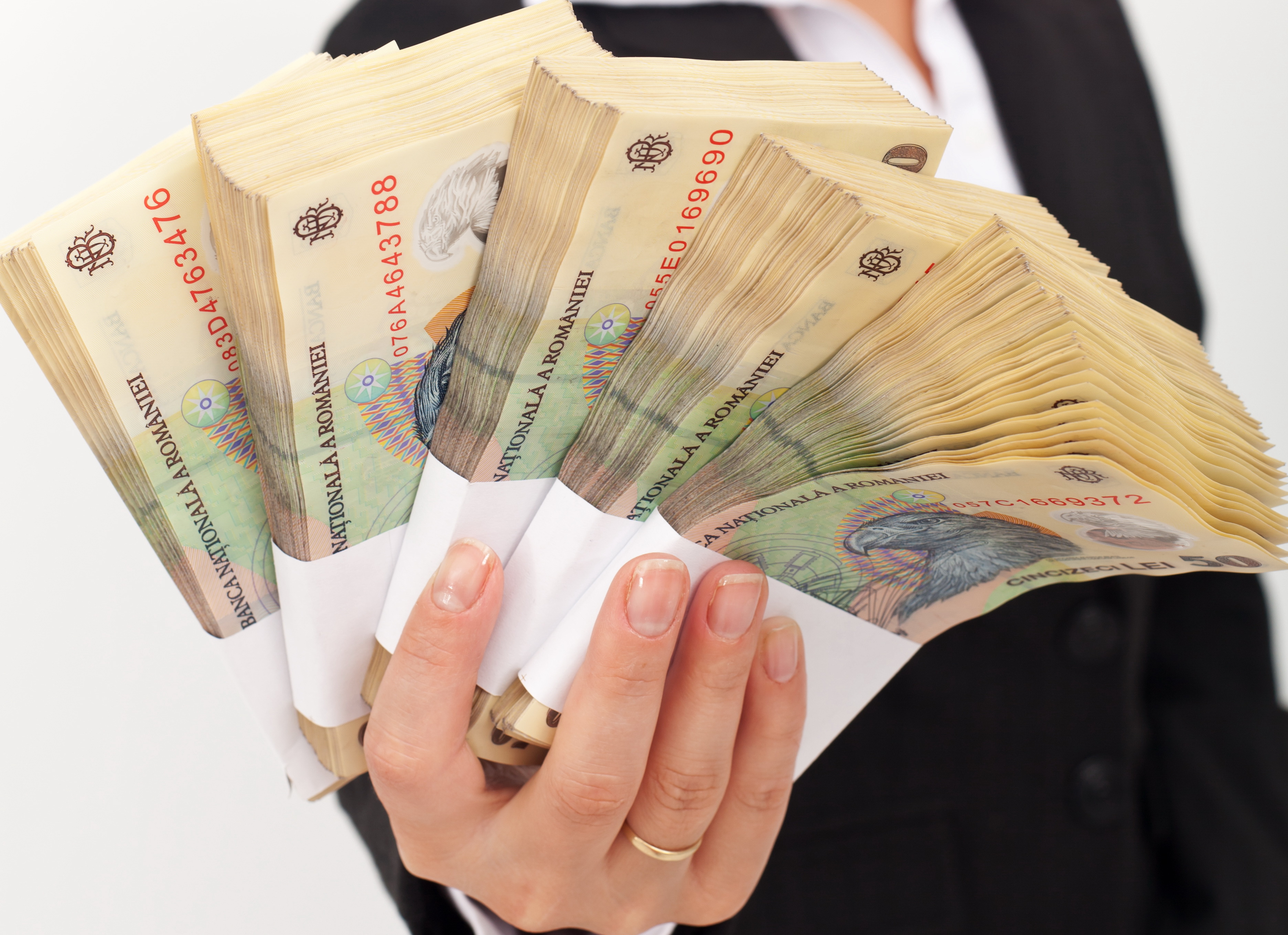 Modelele AI precum ChatGPT și Claude oferă răspunsuri greșite la întrebări financiare
