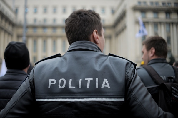A murit Viorel Oarză, fostul boxer și lider al grupării mafiote Brigada, după ce a fost găsit împușcat