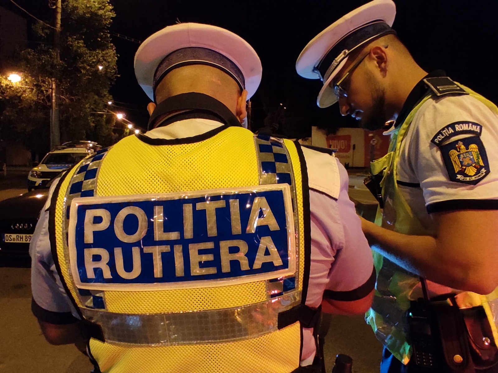 Accident mortal în Prahova: doi tineri au pierdut viața după ce mașina a lovit un copac