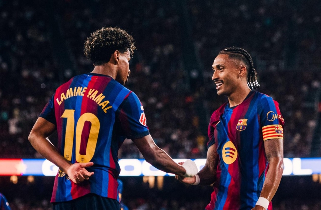 Raphinha a marcat trei goluri și a condus victoria lui FC Barcelona în deplasare la FC Sevilla