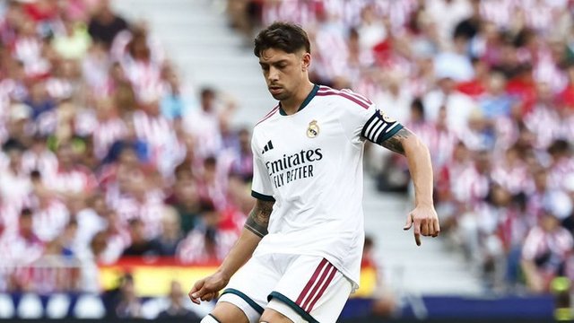 Federico Valverde suferă o accidentare gravă la glezna stângă în urma unui fault din derby-ul Madridului