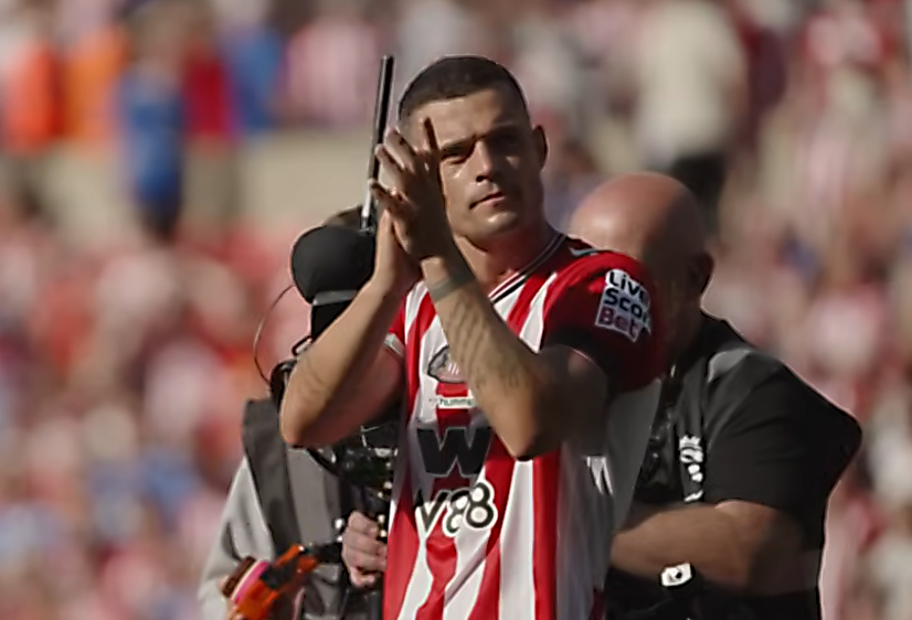 Granit Xhaka va lipsi de la meciurile Elveției după ce a recunoscut utilizarea unui certificat de vaccinare fals