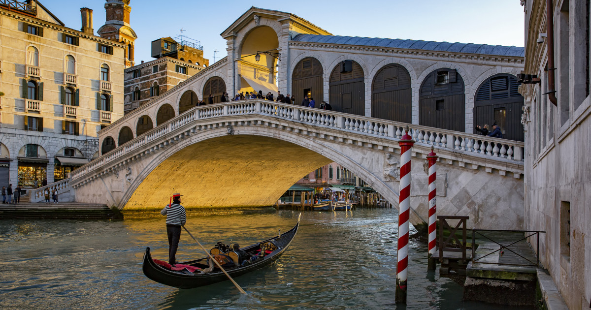 Veneția planifică majorarea taxei de intrare pentru turiști la 30 de euro per persoană