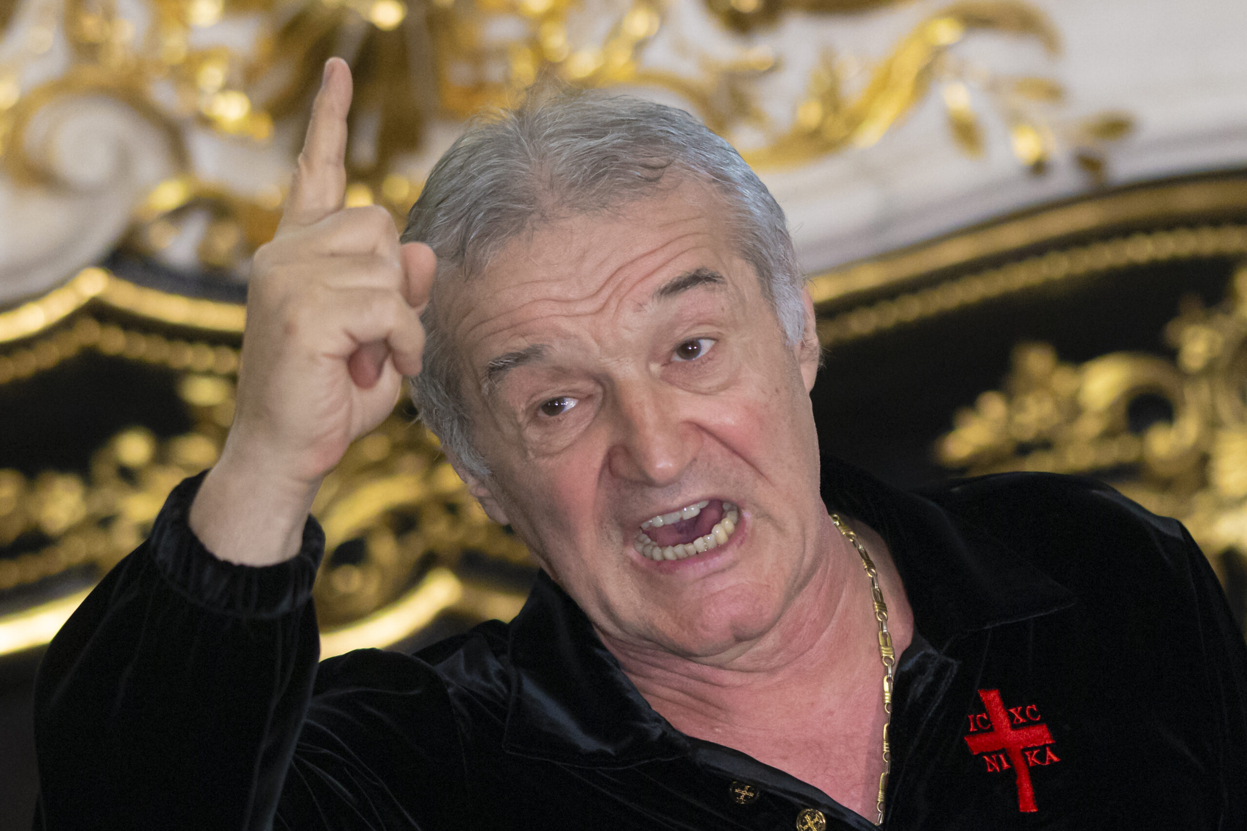 Obstacol financiar major în încercarea lui Laurențiu Reghecampf de a reveni la FCSB