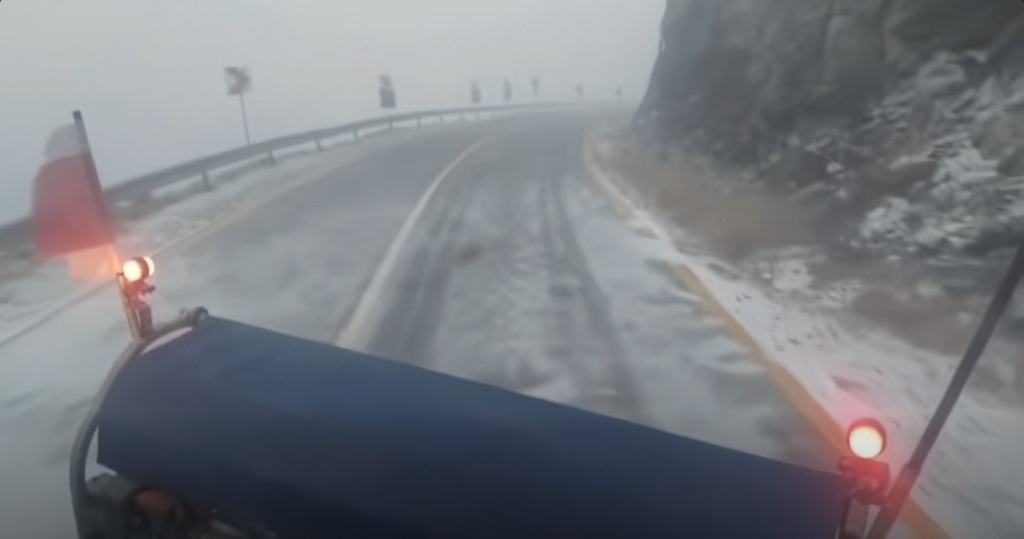 Transalpina este verificată înainte de deschiderea traficului pe sectorul Rânca – Obârșia Lotrului