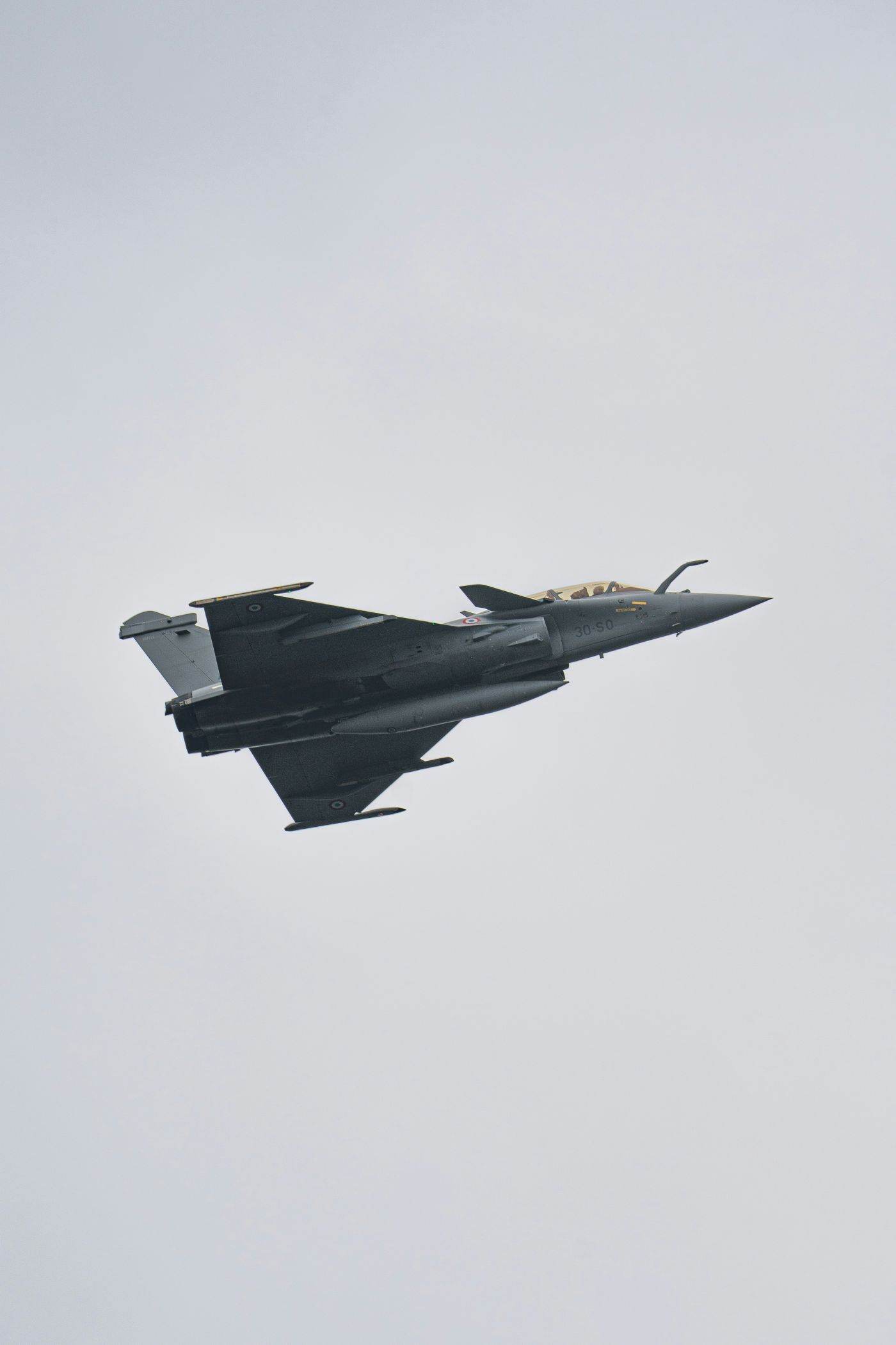 Dassault Aviation testează algoritmi de inteligență artificială pe avionul de vânătoare Rafale