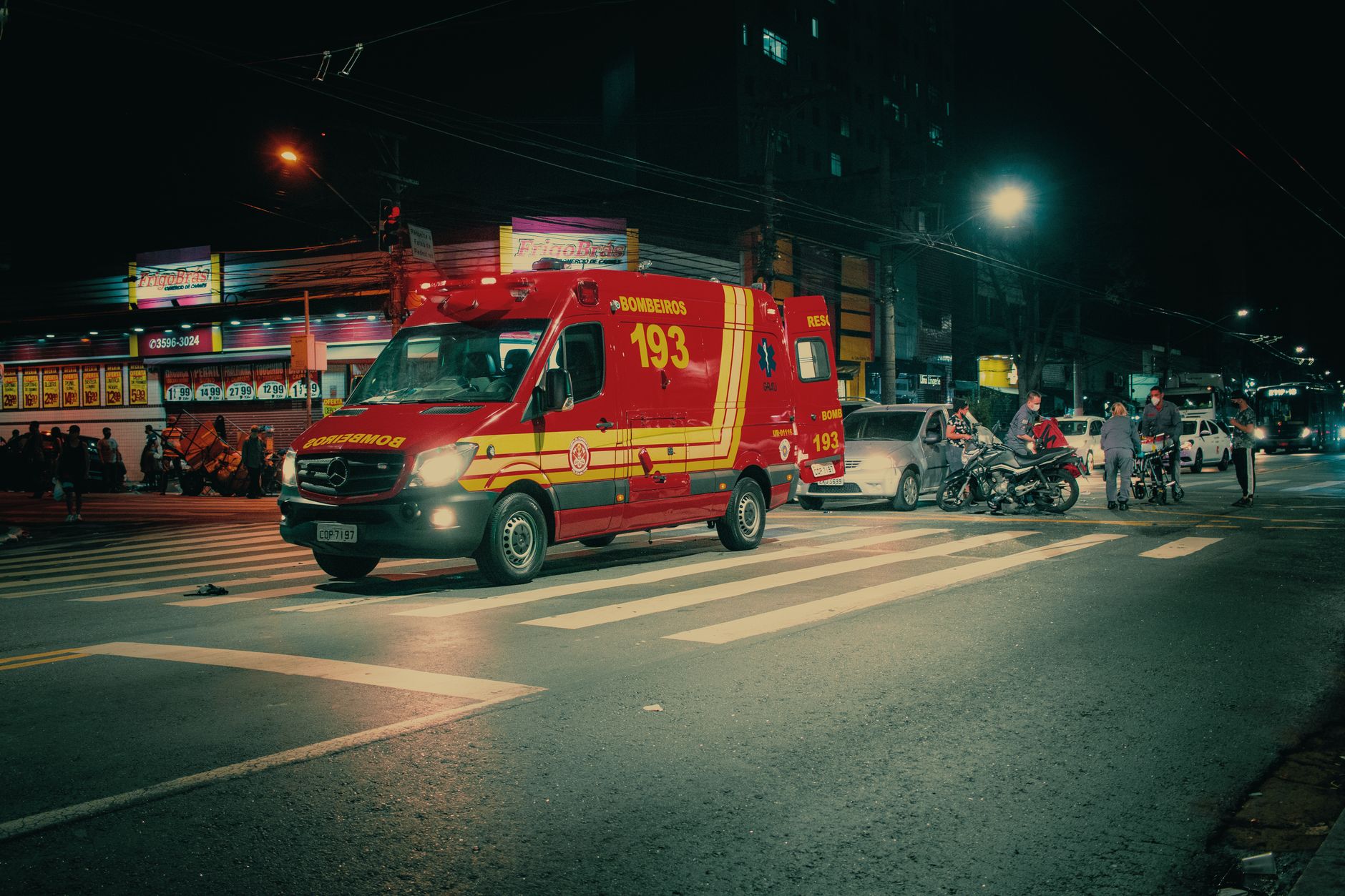 Tragedie rutieră în Iași: doi copii și un adult au murit după coliziunea dintre un autoturism și un camion