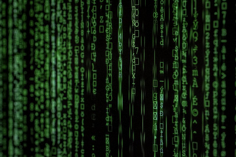 Piețele americane sub presiunea obligațiunilor, în timp ce sectorul tech este susținut de inteligența artificială