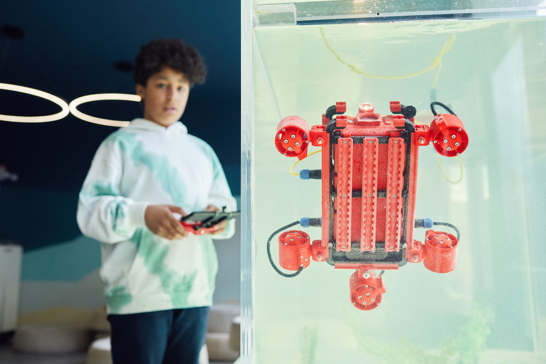 China dezvoltă robotul subacvatic BG-5 Golden Dragon Fish, o dronă militară care imită mișcarea unui pește