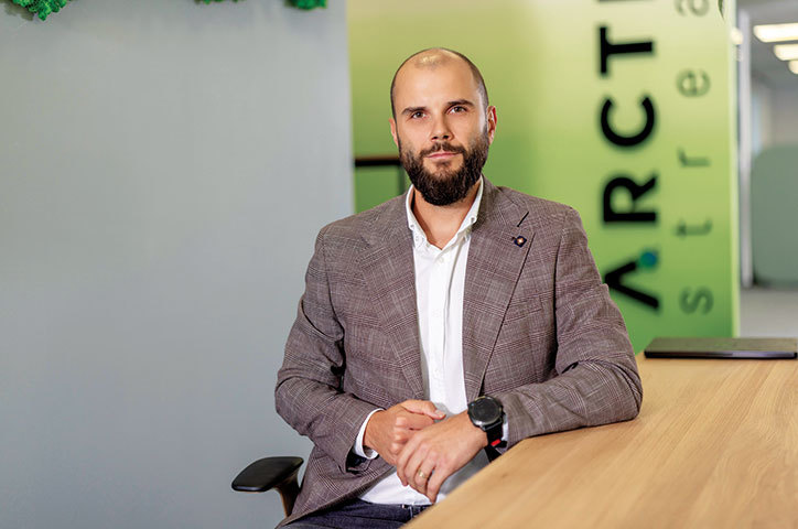 Creșterea cererii pentru soluții AI on-premise, pe măsură ce companiile prioritizează securitatea datelor