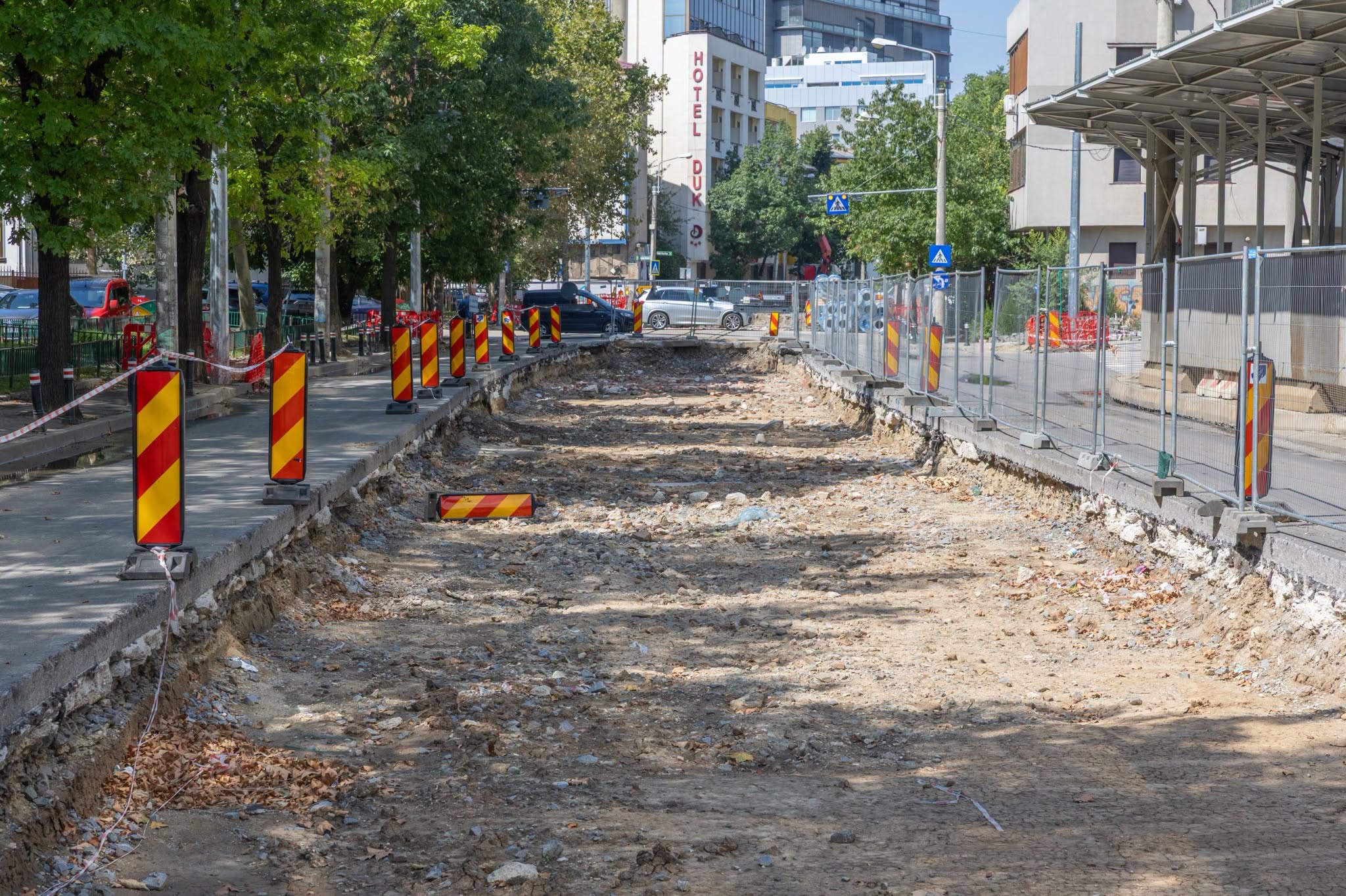 Problemele infrastructurii urbane: De ce întârzie lucrările la liniile de tramvai din București