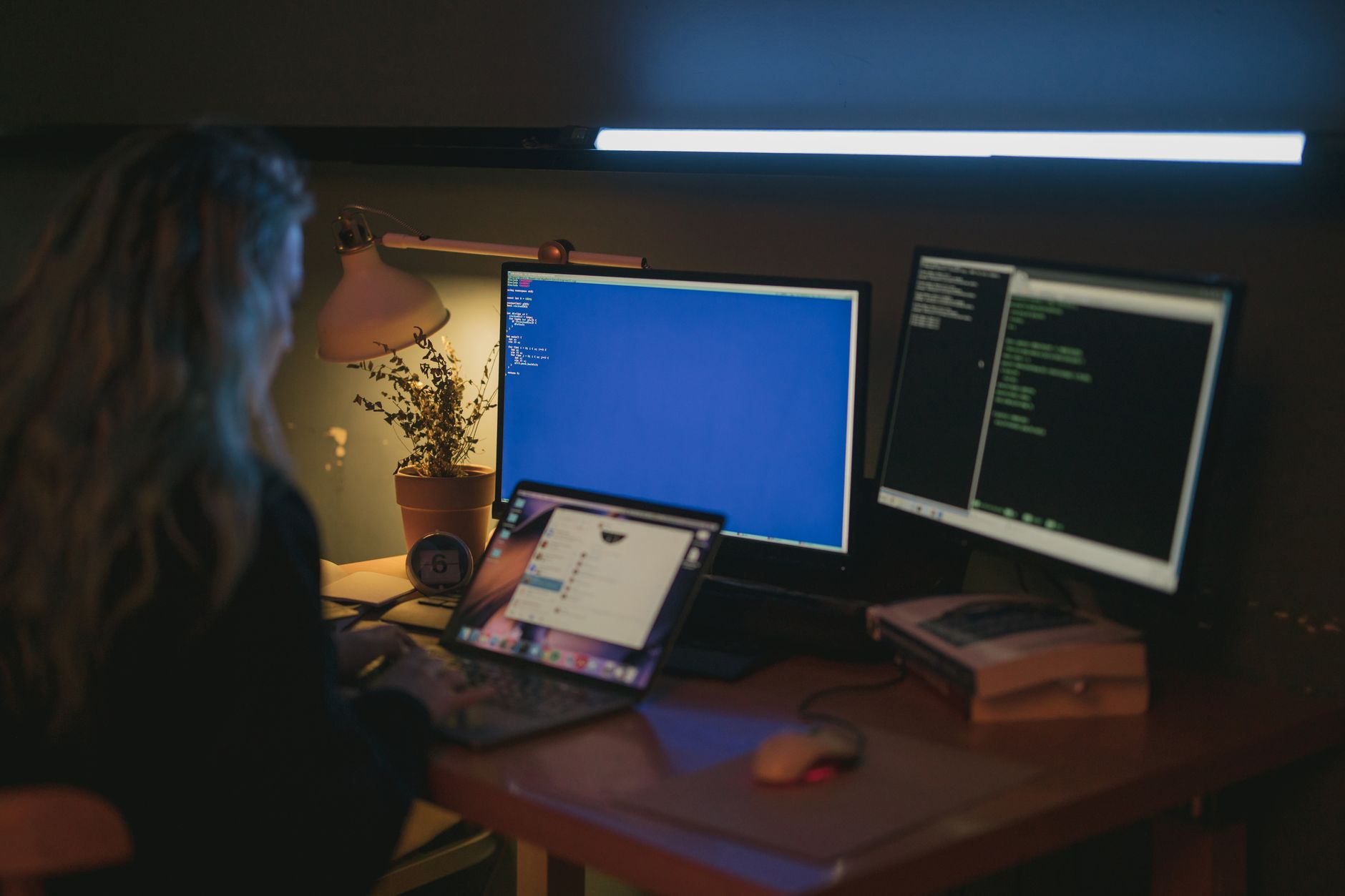 Baza de date a FBI a fost compromisă de hackerii ShinyHunters. Mii de date personale au fost furate