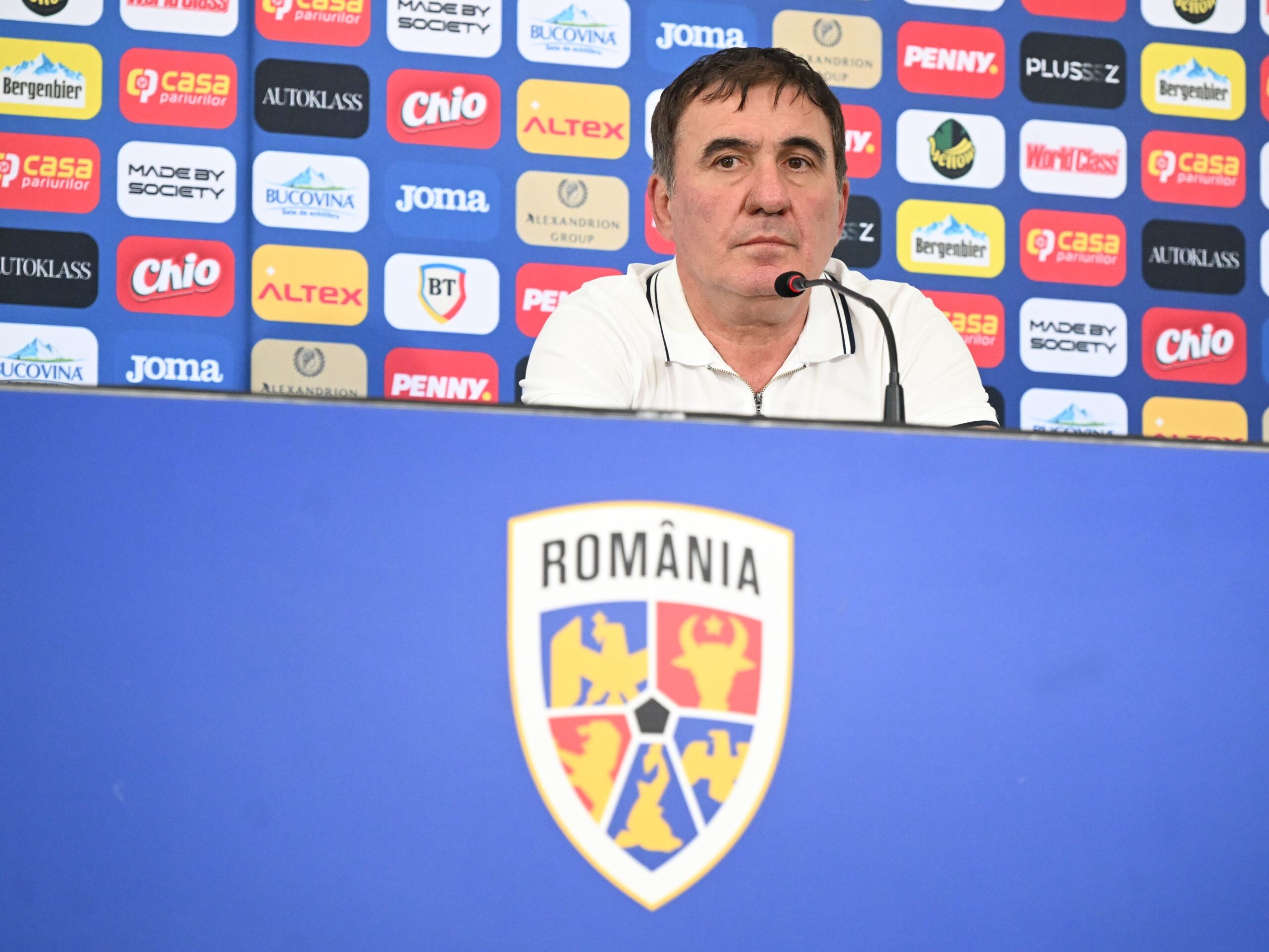 Gheorghe Hagi a anunțat lotul de 23 de jucători pentru duelul României cu Suedia