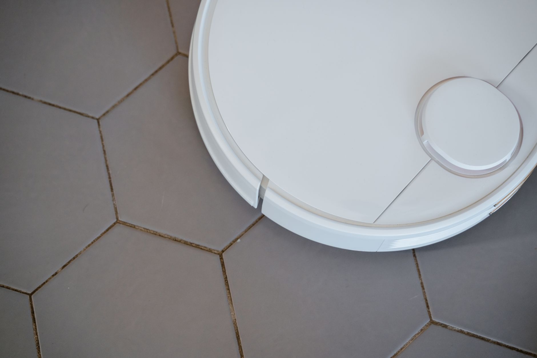 Roborock lansează în România noile modele Qrevo Edge 2 Flow și Qrevo 2 Pro