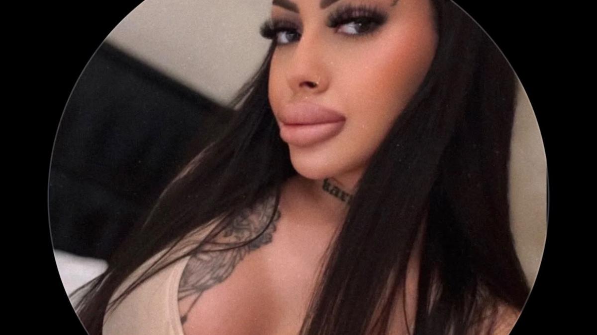 Mesajele dintre Vlad și tatăl Valentinei: Fotografia trimisă pentru a justifica activitatea la frizerie este falsă