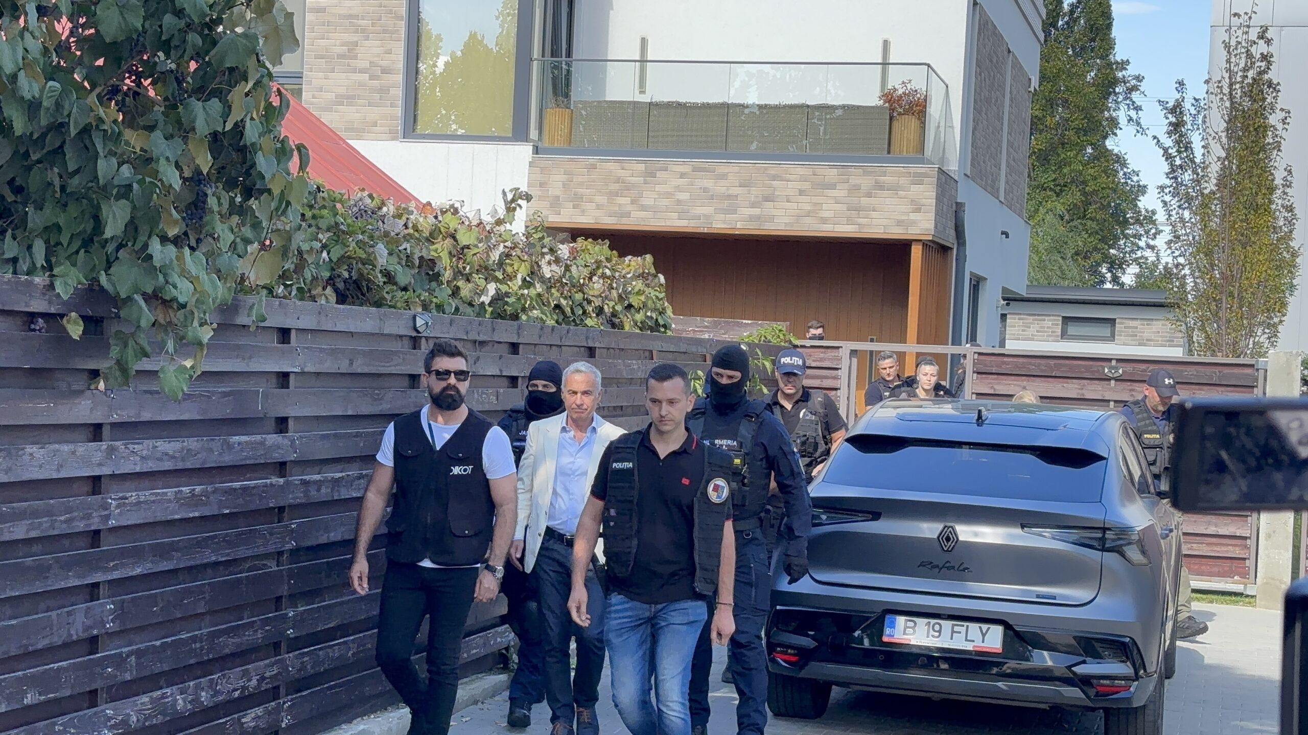 Procurorii DIICOT au pus sechestru pe locuința lui Călin Georgescu din Mogoșoaia