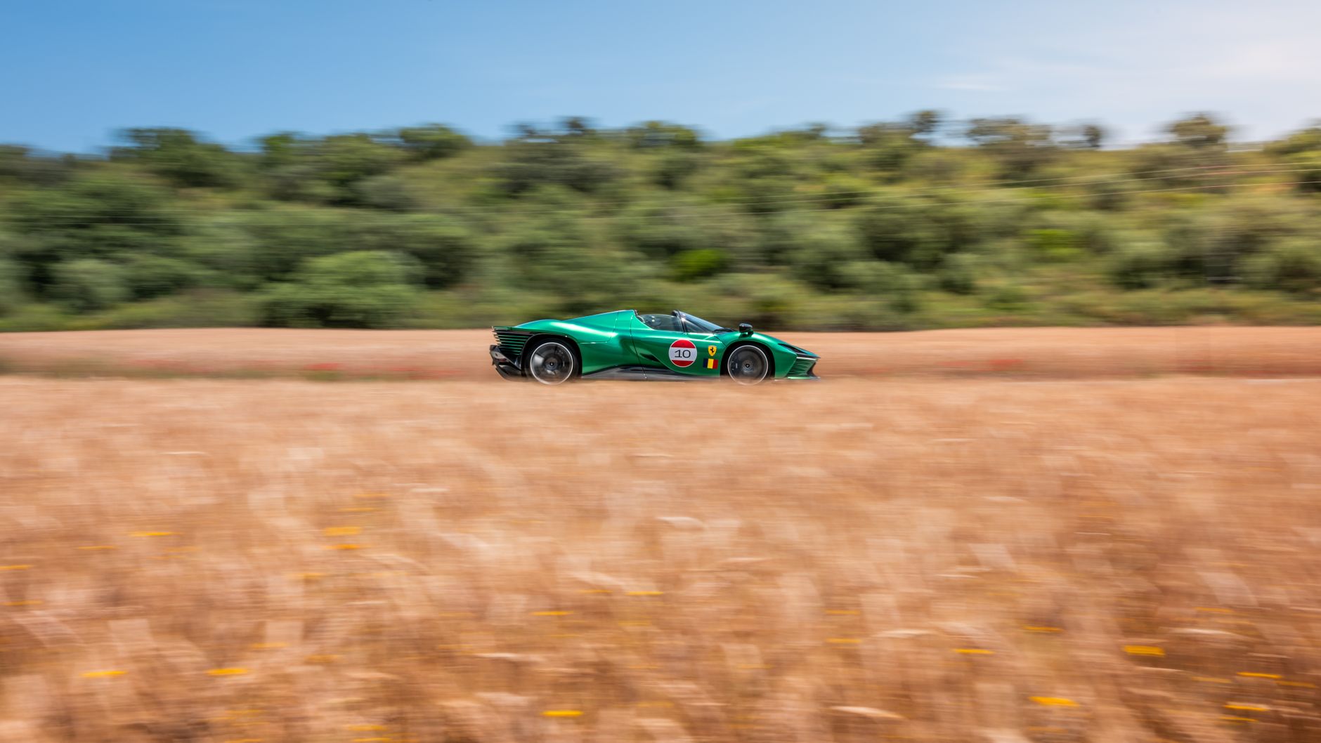 Bentley lansează Torcal, primul său model complet electric, care concurează cu Ferrari