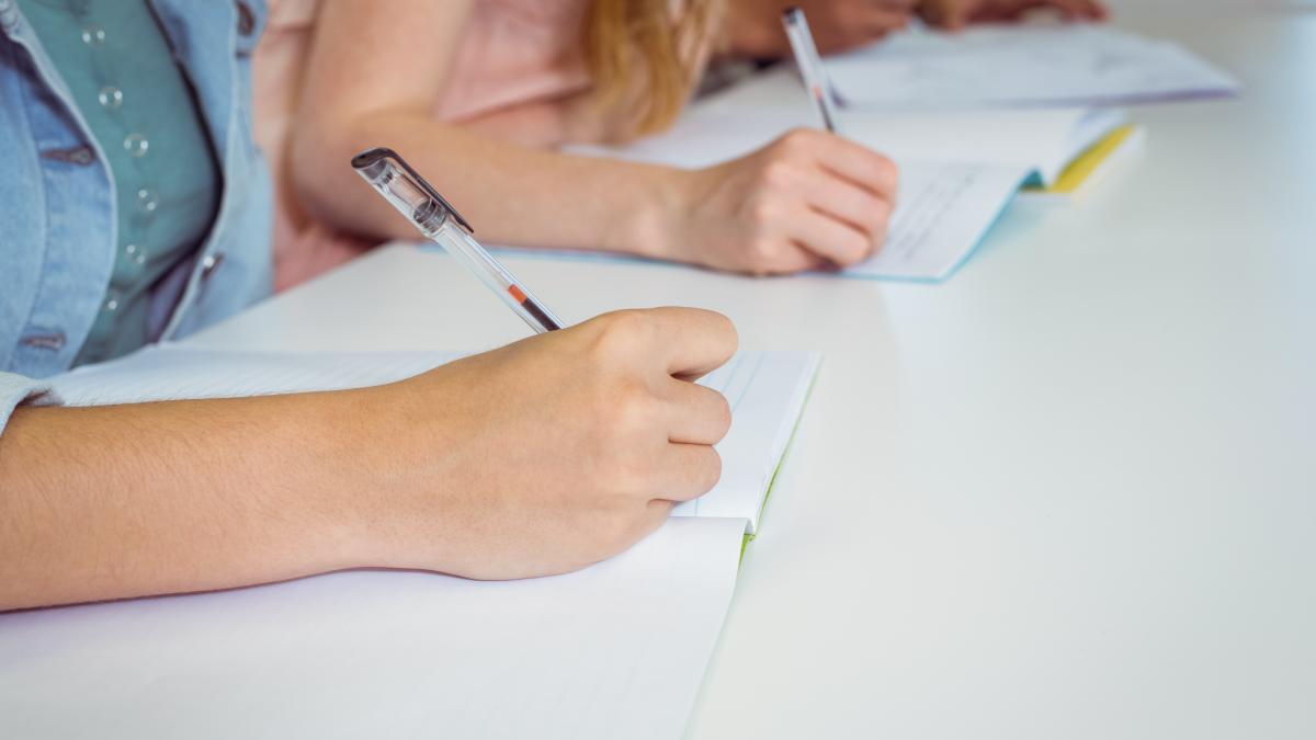Rezultatele PISA 2025: Scăderea performanțelor elevilor din România și explicațiile lui Mihai Dimian