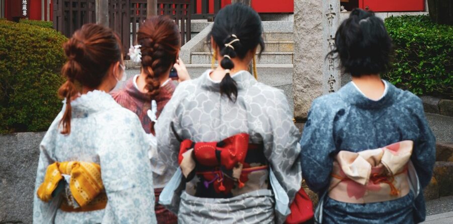 O instanță din Japonia a declarat neconstituțională interdicția participării minorilor la campanii electorale