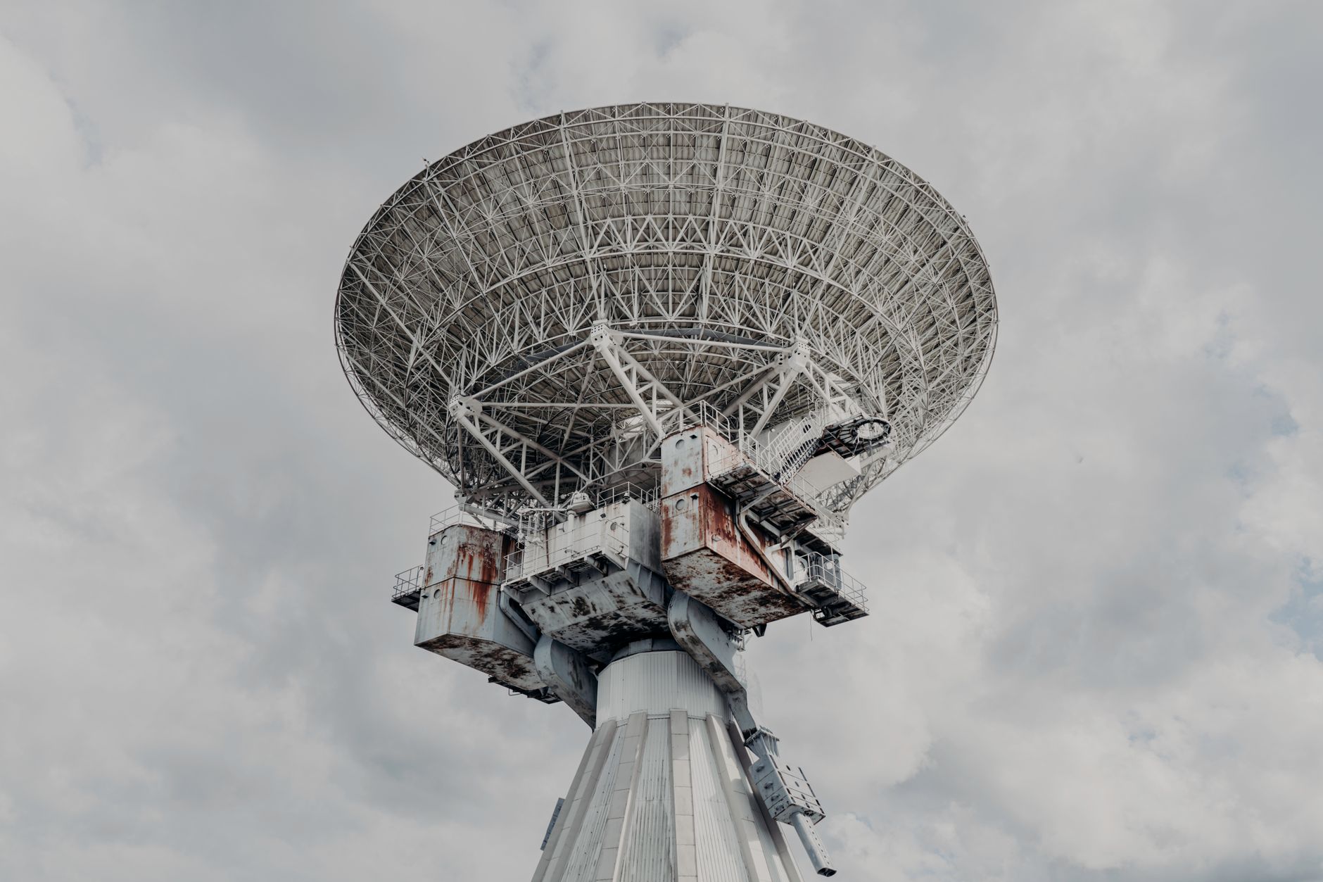 Donald Trump cere Ucrainei să oprească atacurile asupra rafinăriilor rusești pentru a stabiliza prețul motorinei