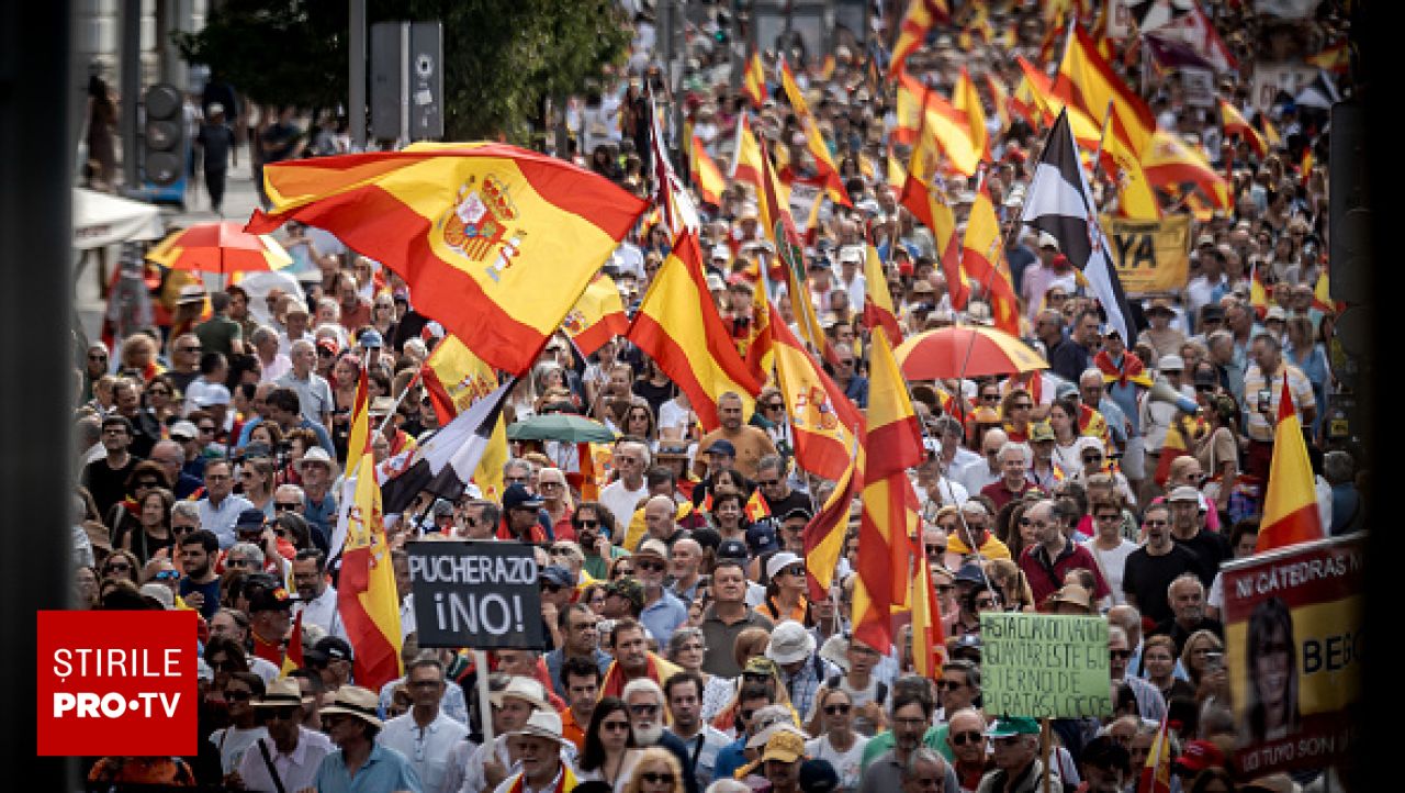 Mii de oameni au protestat la Madrid din cauza crizei migranți din Ceuta