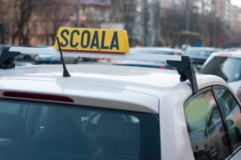 Un elev de 43 de ani a fost surprins băut în timpul orelor de practică la școala de șoferi din Giurgiu