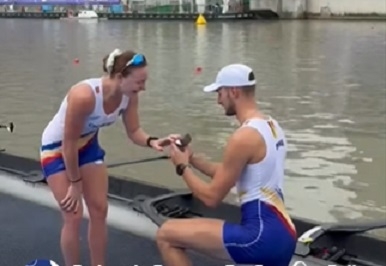 Moment emoționant la World Rowing Shanghai Sprints: Claudiu Neamțu a cerut-o în căsătorie pe Cristina Drugă