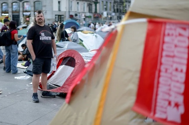 Proteste masive în Madrid: Activiști au înființat un tabără în Piața Puerta del Sol