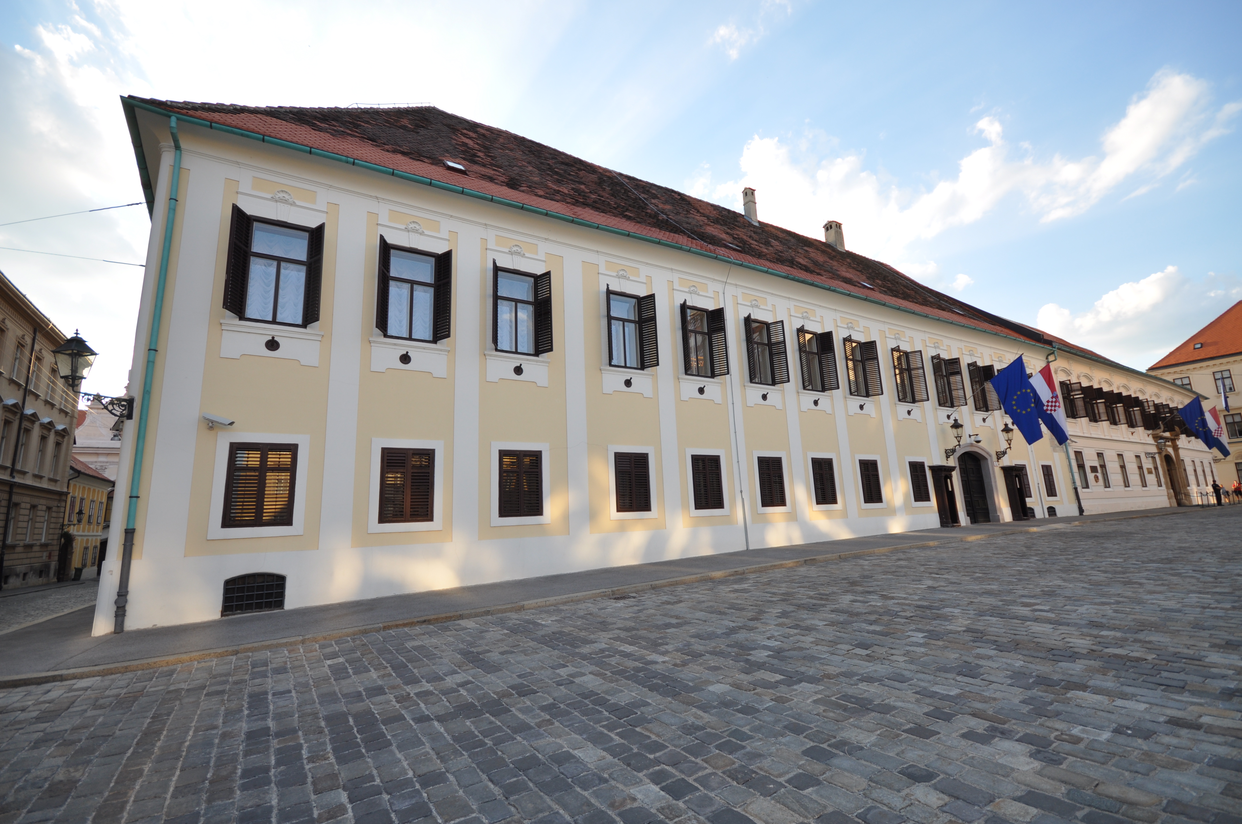 Criza locuințelor din Spania: Guvernul lui Sánchez pregătește un nou decret după evacuarea unei pensionare
