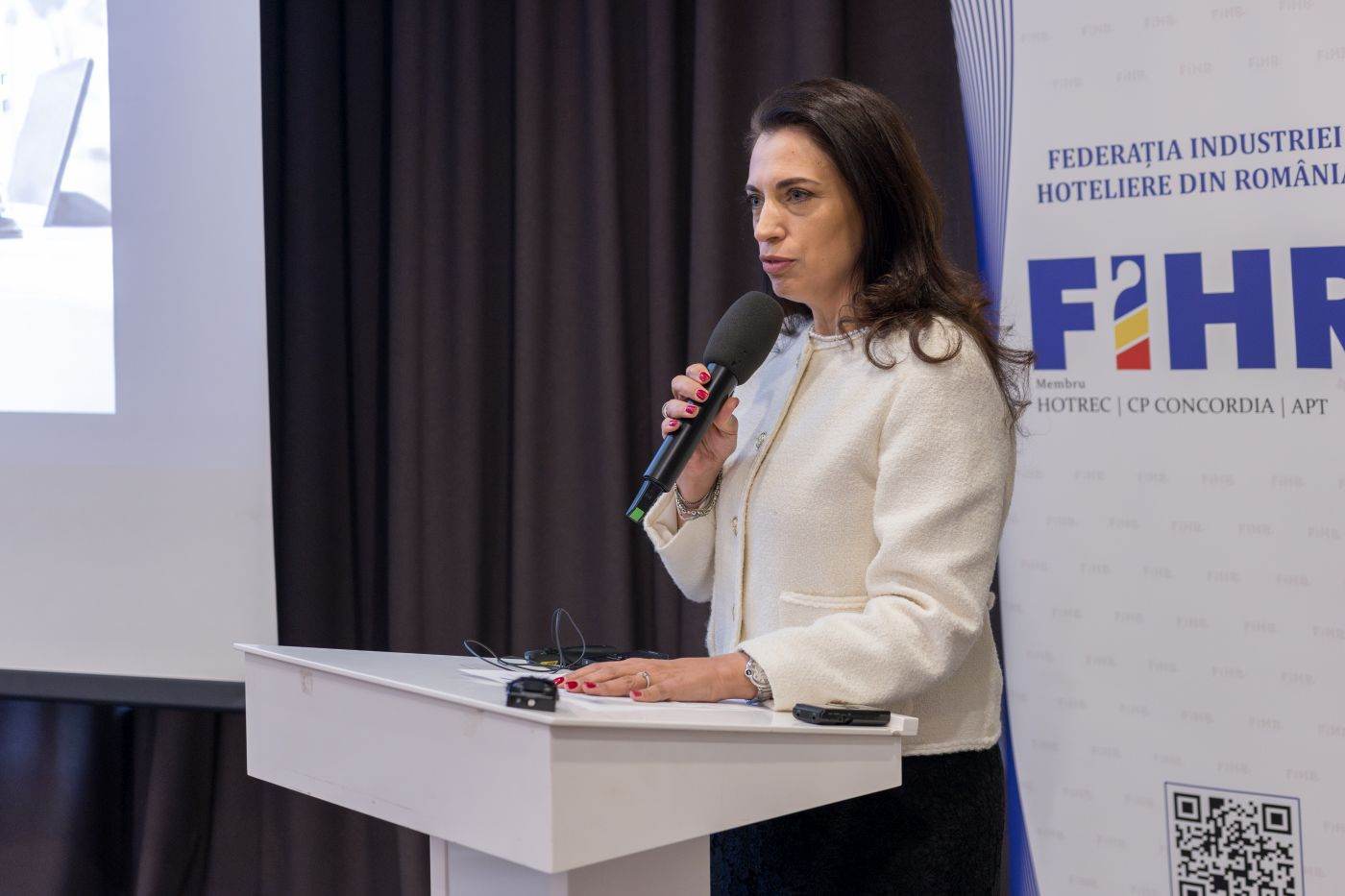 FIHR propune modernizarea turismului prin inteligență artificială și un circuit digital unic de raportare