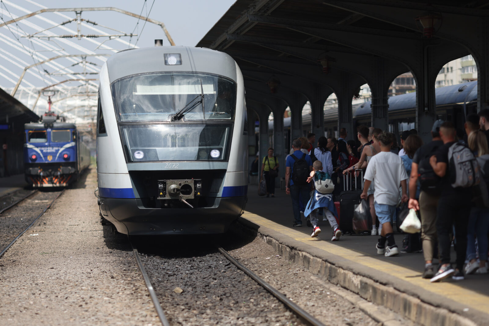 Circulația trenurilor dinspre Budapesta este blocată după o deraiere în zona Curtici