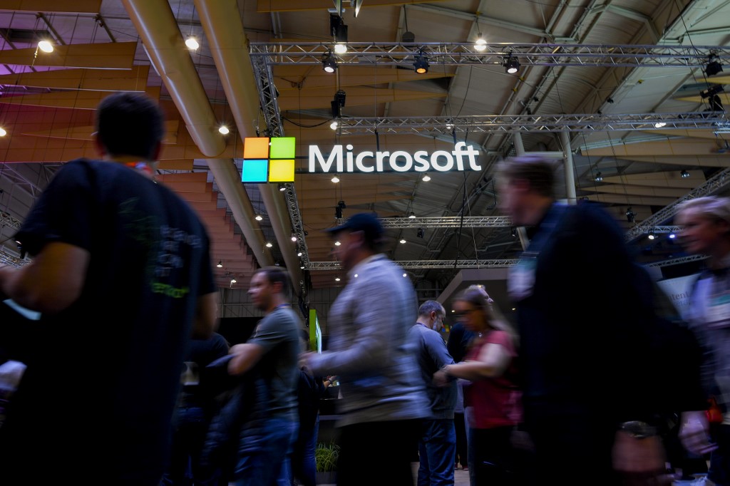 Microsoft introduce un cod de conduită pentru a menține controlul asupra sistemelor de inteligență artificială