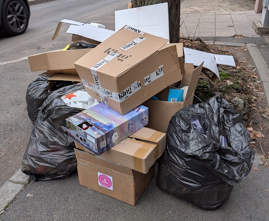 Primarul Sectorului 5, Vlad Popescu Piedone, cere cetățenilor să nu mai arunce gunoi pe străzi