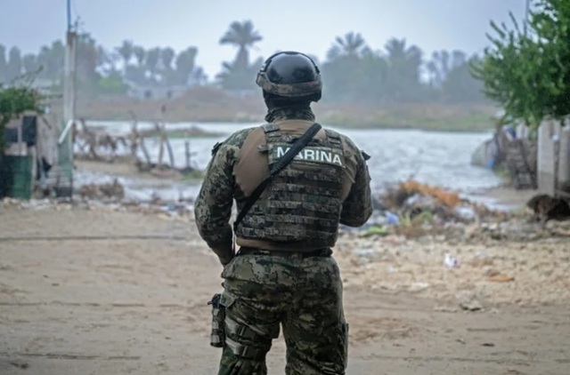 Uraganul Polo a lovit coasta Mexicului cu forța de categoria 3, 7.000 de militari sunt desfăcuți în zonă