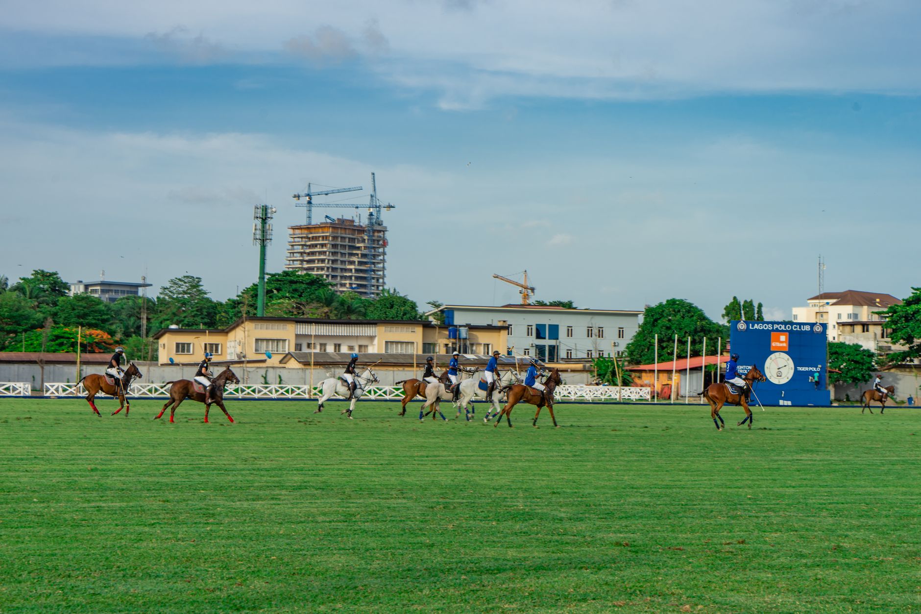 Nadia Comăneci a deschis Singureni Manor Polo Cup 2026, un turneu de elită la proximitatea Bucureștiului