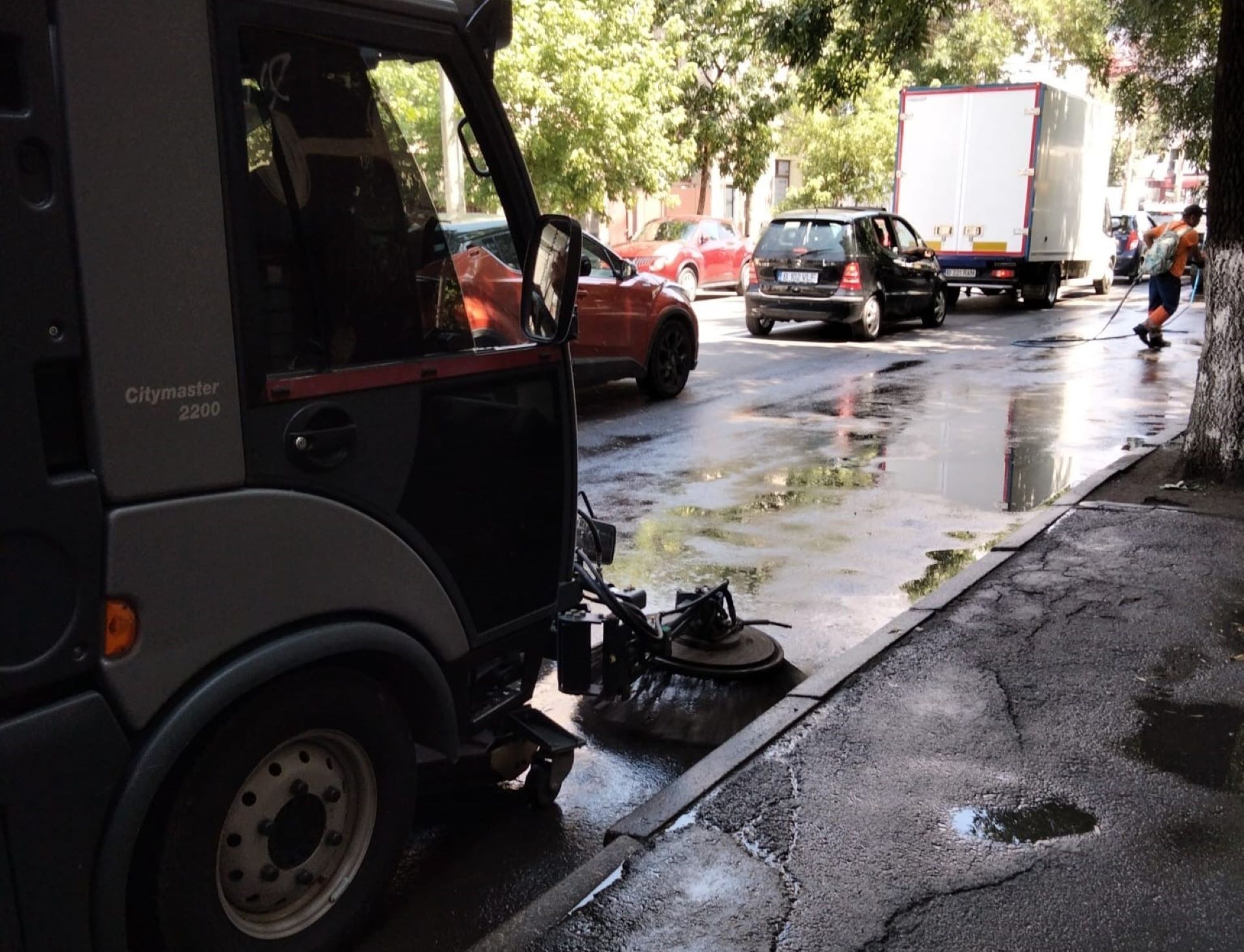 Primăria Sectorului 2 implementează spălarea mecanizată a Șoseaua Colentina