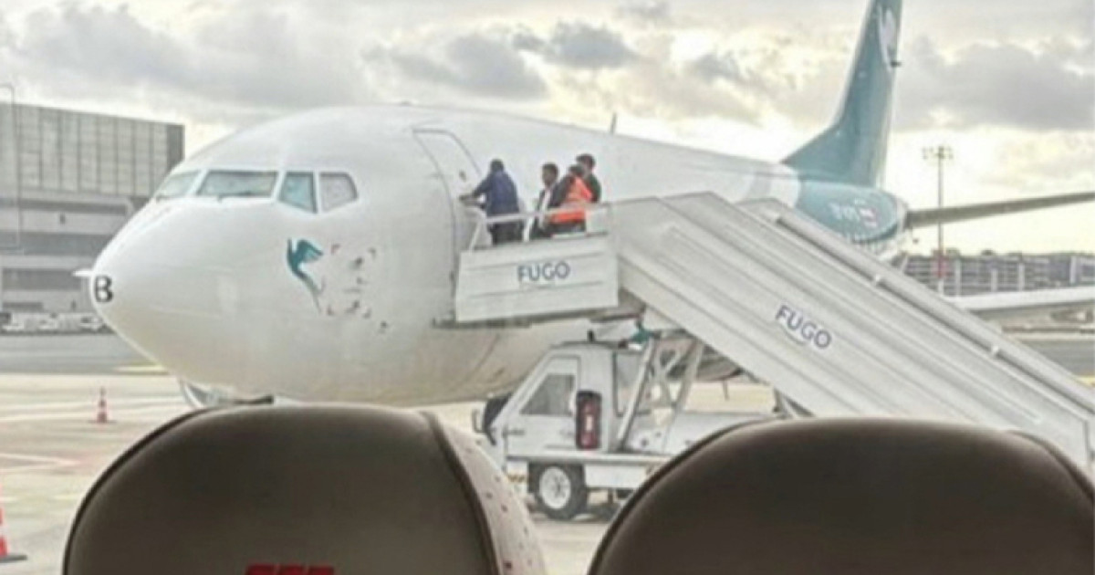 Un avion Caspian Airlines a fost sechestrat pe pistă în Istanbul, înainte de decolare