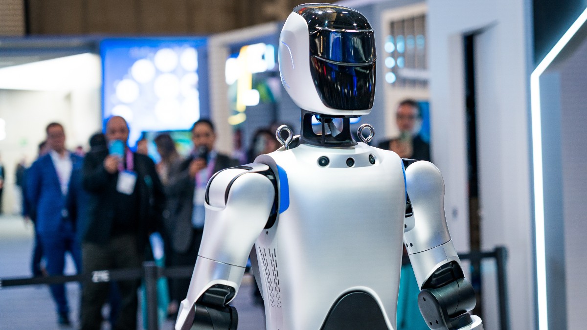 Predicția matematicianului Claude Shannon: Oamenii ar putea deveni pentru roboți ceea ce sunt câinii pentru noi