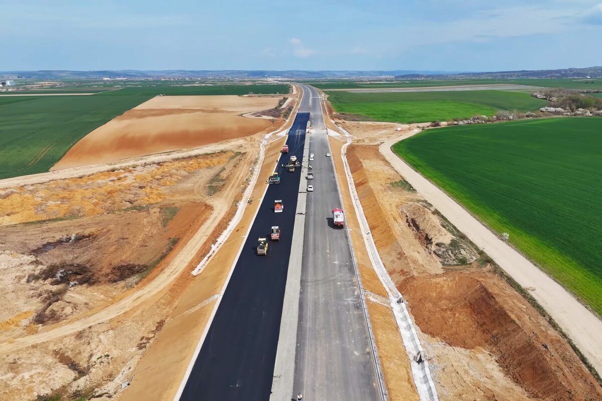 Tronsonul Suplacu de Barcău – Chiribiș de pe autostrada A3 va fi deschis la circulație pe 1 decembrie