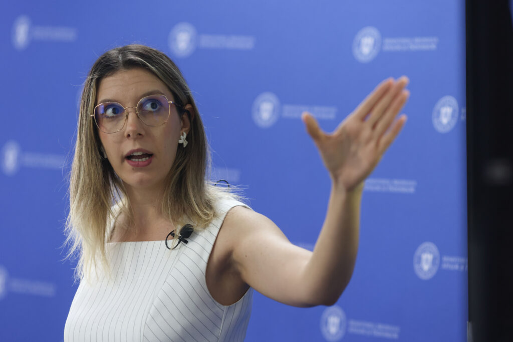 Incendiul din Parcul Național Domogled-Valea Cernei: Ministra Mediului cere mai multe elicoptere și echipaje