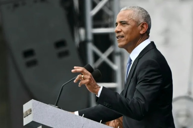 Barack Obama și Kamala Harris cer intervenția guvernului în dezvoltarea inteligenței artificiale
