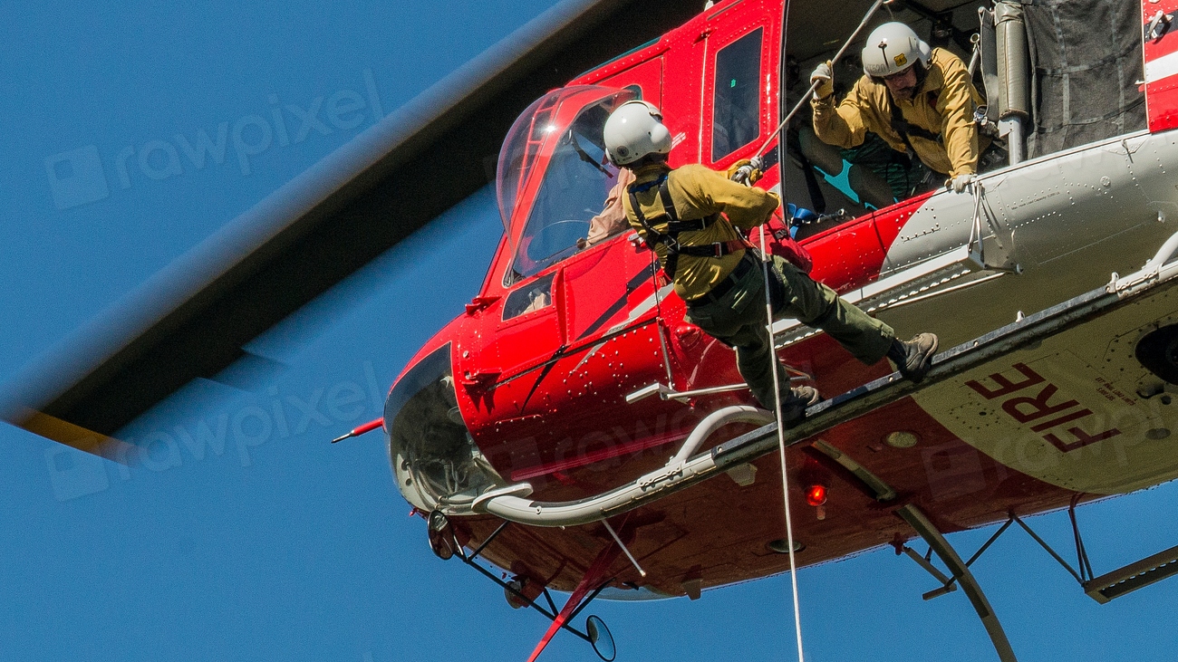 Intervenție cu aeronave Spartan pentru combaterea incendiului de pădure din Băile Olănești