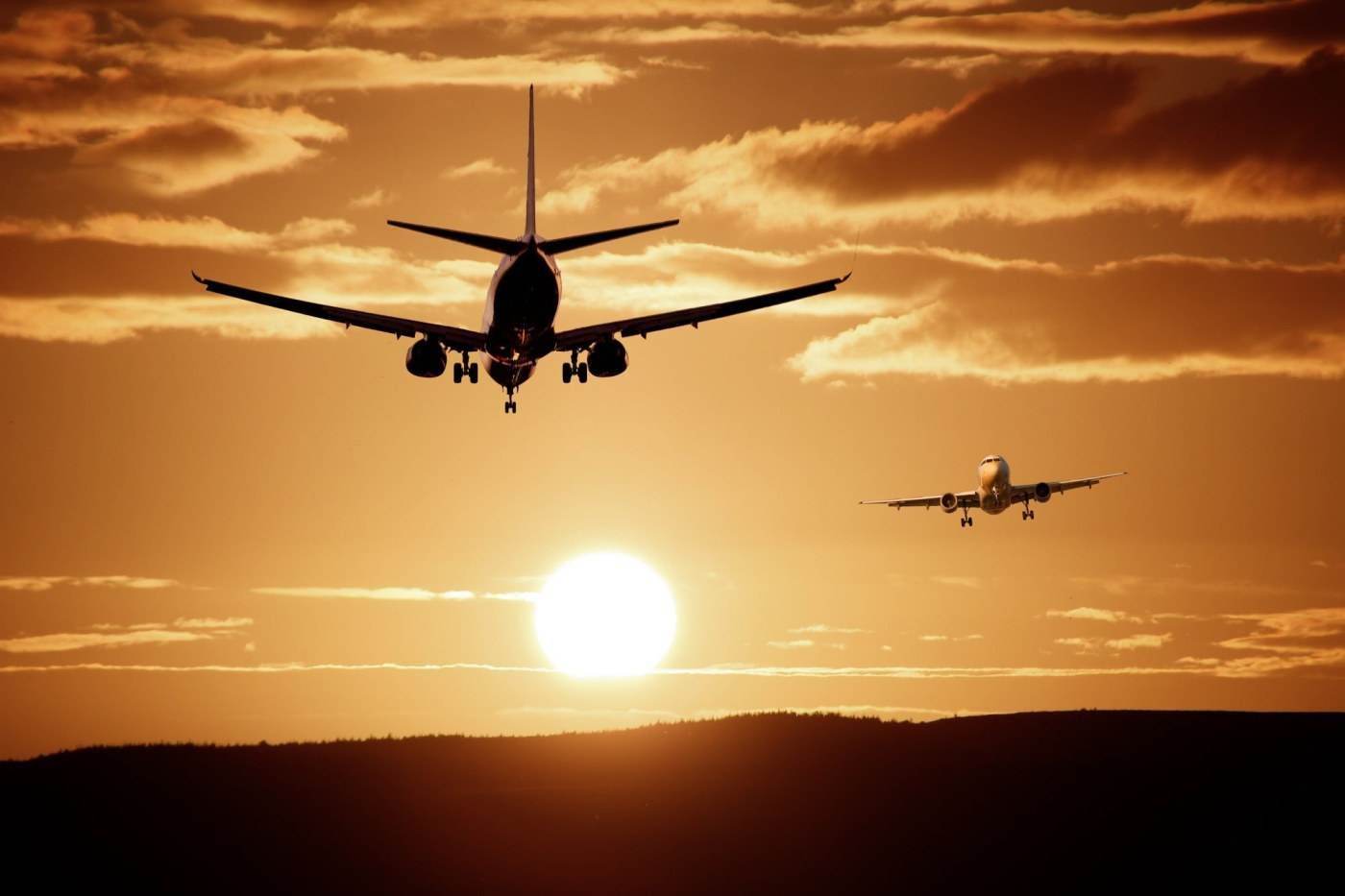 Atentat pe un zbor flydubai: Copilotul a înjunghiat pilotul și a încercat să prăbușească avionul