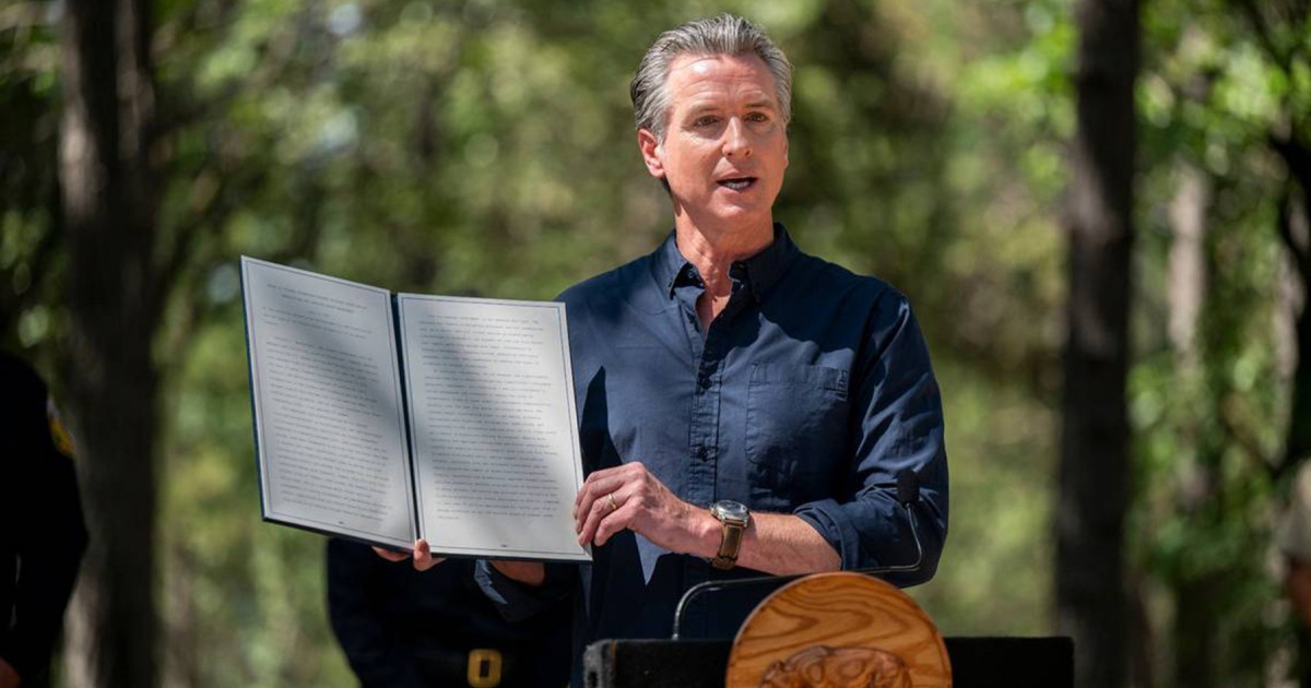 Gavin Newsom răspunde ironic lui Trump: California va păstra termenul de inteligență artificială