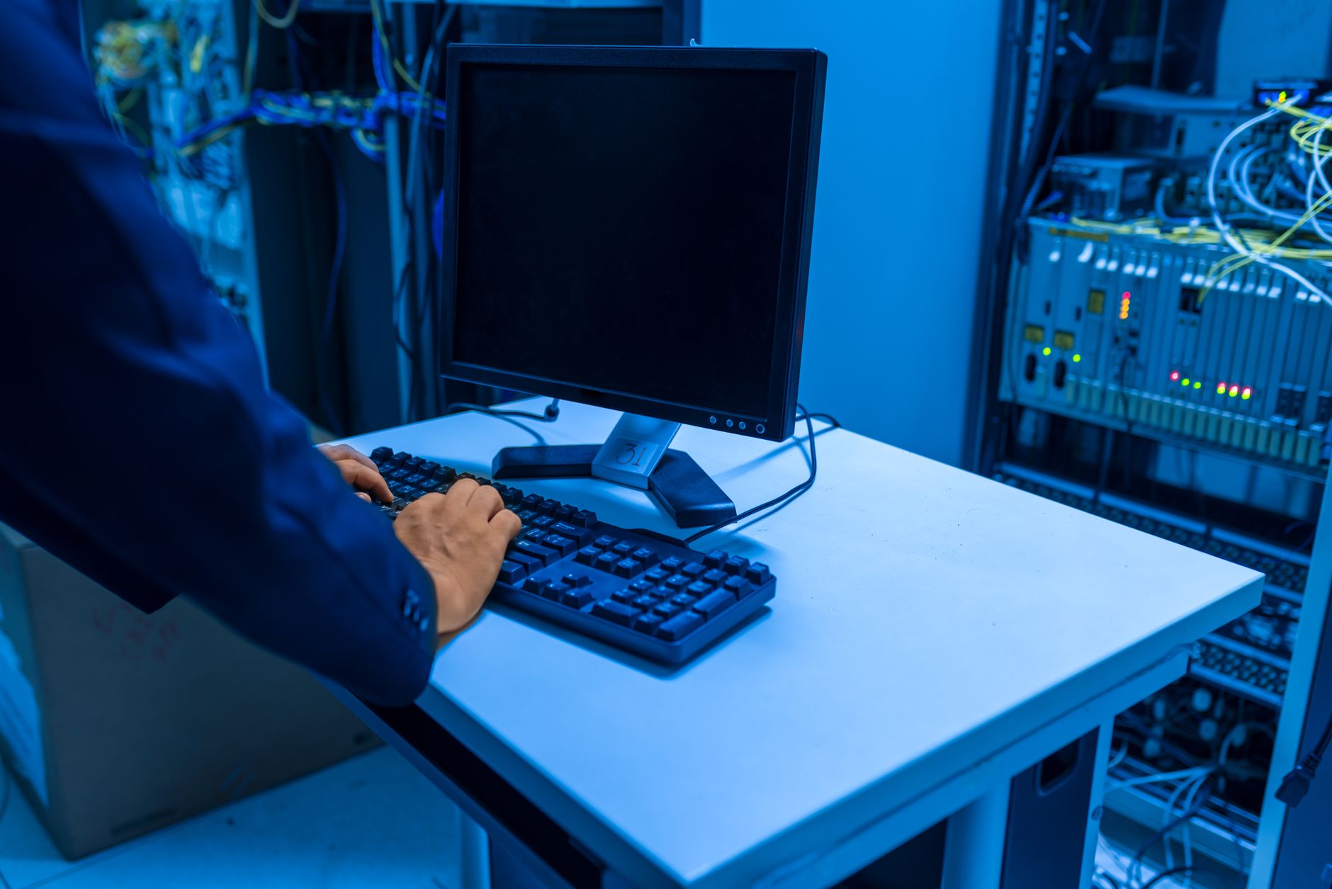 OpenAI a concediat trei cercetători după încălcarea procedurilor de gestionare a datelor sensibile
