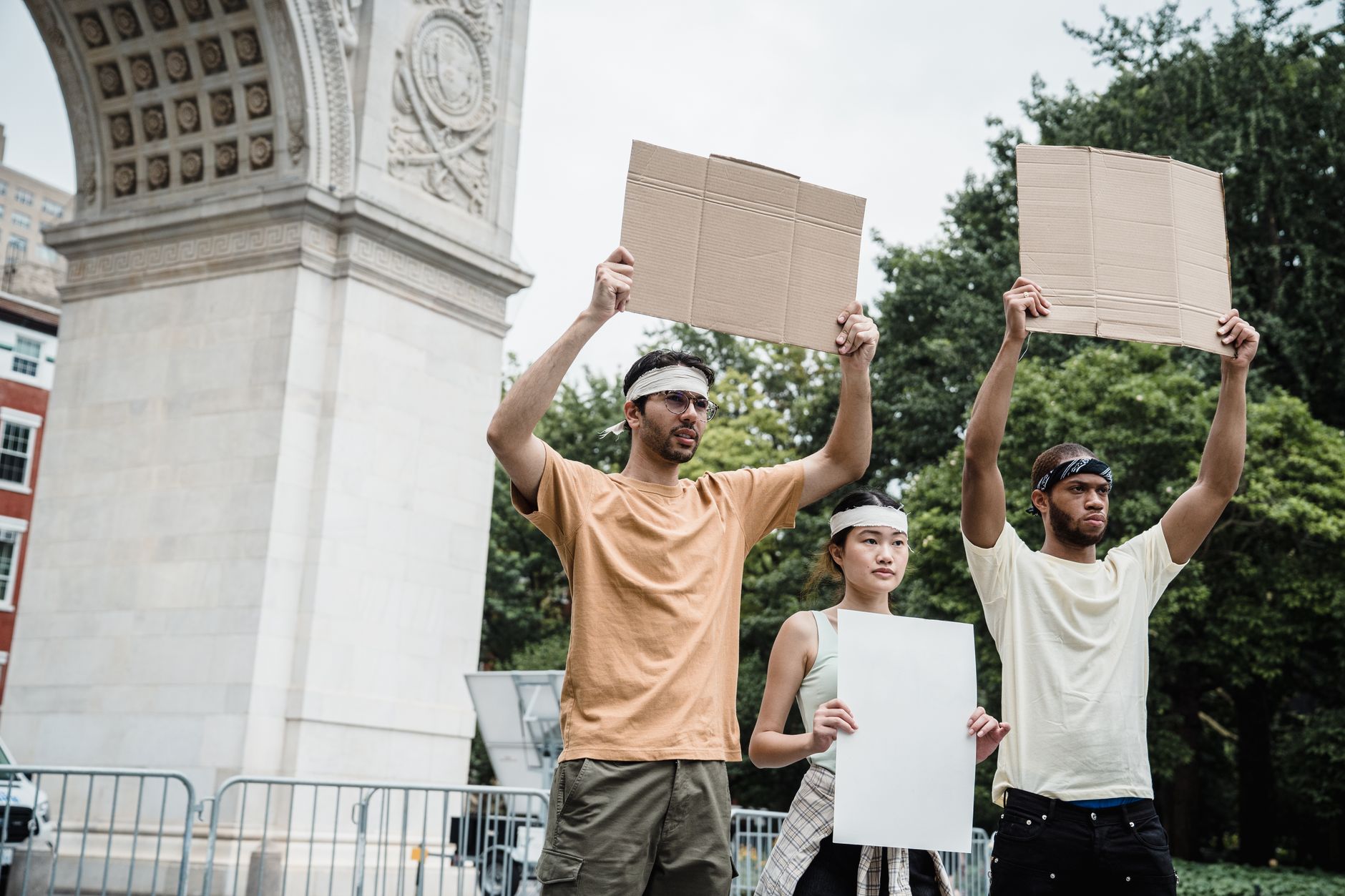 Manifestațiile liceenilor din Franța se extind în Belgia, în timp ce sindicatele solicită grevă în sectorul educației