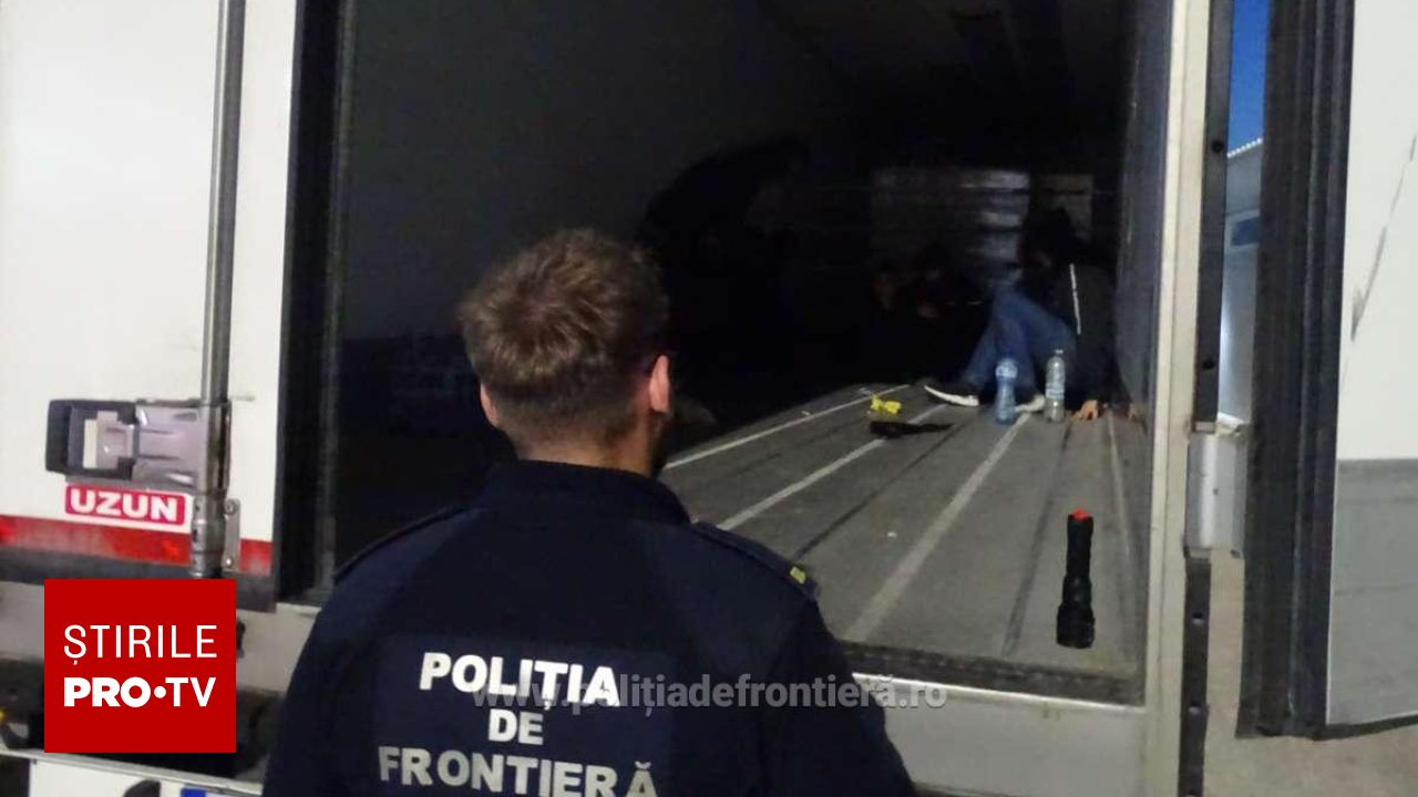 12 persoane descoperite ascunse într-un camion cu alune pe DN 56, lângă podul Calafat-Vidin