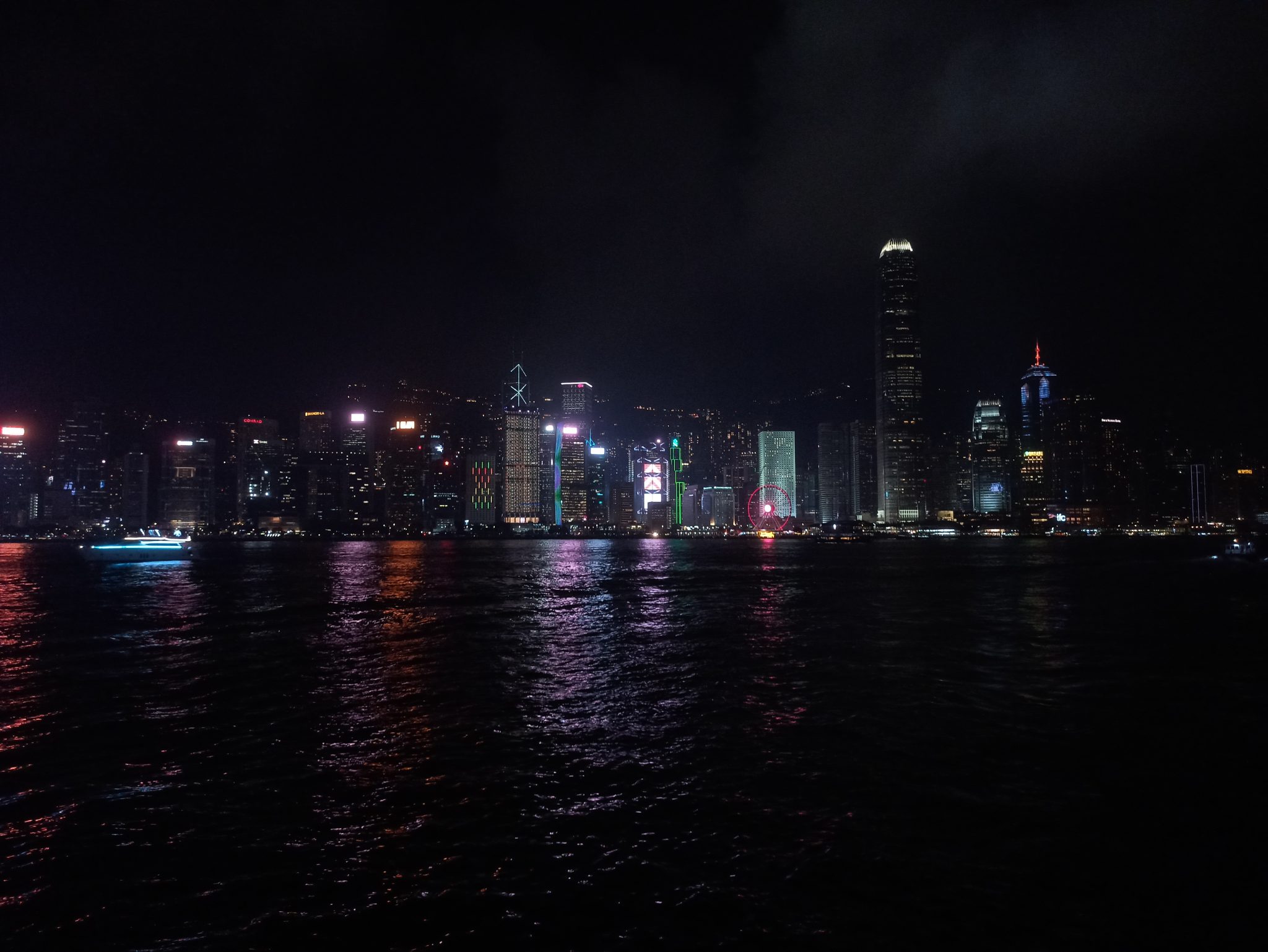 Spectacol de lumini pe Burj Khalifa, în Dubai, pentru celebrarea Zilei Naționale a Chinei